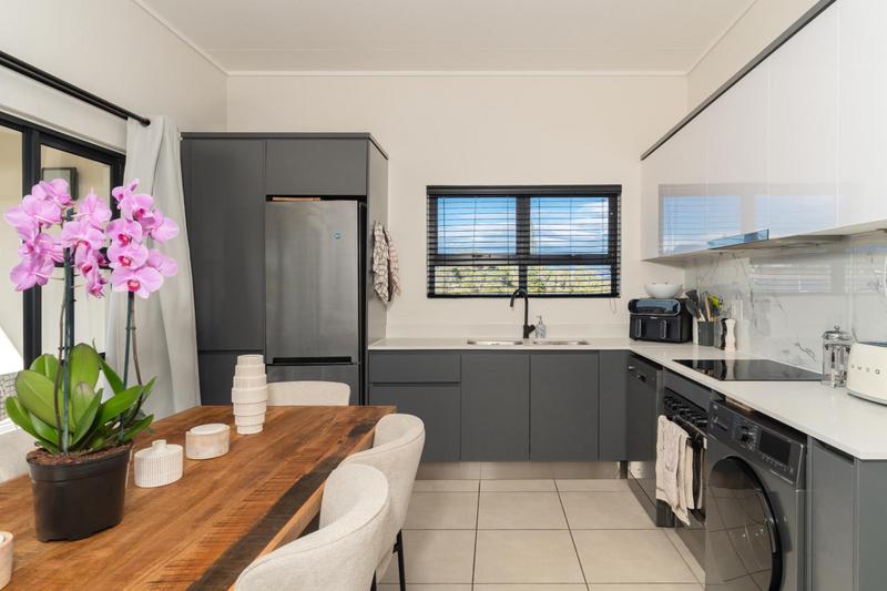 2 Bedroom Property for Sale in The Huntsman Western Cape
